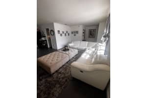 112 Caprona Avenue, Port Saint Lucie, FL 34983 - MLS#R11084943