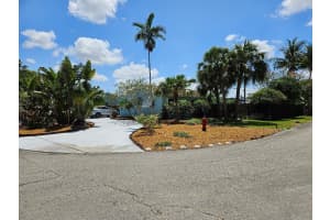 387 Yvonne Drive, West Palm Beach, FL 33406 Sold 07/03/25
