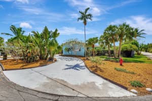 387 Yvonne Drive, West Palm Beach, FL 33406 Sold 07/03/25