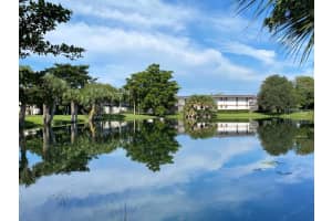 7 Greenway Village N 211, Royal Palm Beach