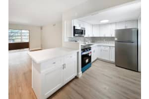 2213 NE 1st Court 204, Boynton Beach, FL 33435 - MLS#R11085061