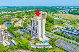 2425 Presidential Way 2002, West Palm Beach