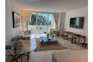 3400 SW 27th Avenue 303, Miami, FL 33133 - MLS#R11085099