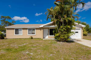 1938 SE Redwing Circle, Port Saint Lucie, FL 34952 Sold 05/30/25