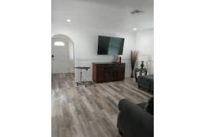 422 49th Street, West Palm Beach, FL 33407 - MLS#R11085165