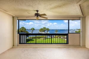 625 NW North River Drive 303, Stuart, FL 34994 - MLS#R11085169