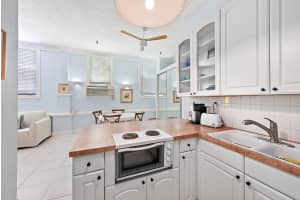 235 Sunrise Avenue 1050, Palm Beach, FL 33480 - MLS#R11085258