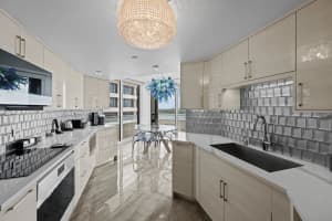 525 Flagler Drive, West Palm Beach, FL 33401 - MLS#R11085295