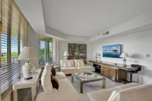 100 SE 5th Ph 4 Avenue 504, Boca Raton, FL 33432 - MLS#R11085423