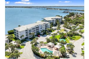 164 Ne Edgewater Drive 2105, Stuart