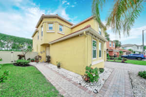 9161 Dupont Place, Wellington, FL 33414 - MLS#R11085633