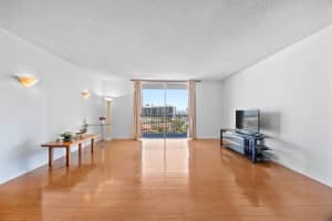 137 Golden Isles Drive 806, Hallandale Beach