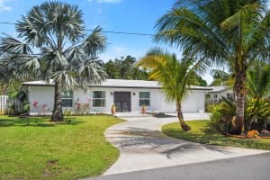 313 SE Flamingo Avenue, Stuart, FL 34996 Sold 07/29/25