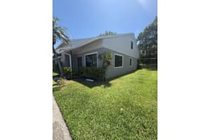 401 Shoreview Drive Drive, Greenacres, FL 33463 Sold 08/06/25