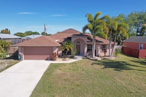 571 SW Baoy Avenue, Port Saint Lucie, FL 34953 Sold 05/09/25