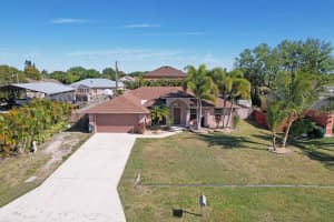 571 SW Baoy Avenue, Port Saint Lucie, FL 34953 Sold 05/09/25