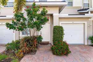 71 Legacy Court, Delray Beach, FL 33445 - MLS#R11086026