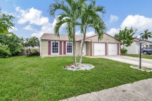 MLS# R11086060, Lake Worth, Florida 33467