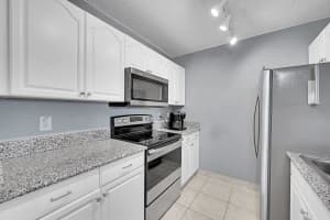 1625 Meadows Circle W, Boynton Beach, FL 33436 Sold 07/01/25