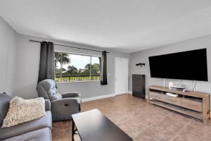 1625 Meadows Circle W, Boynton Beach, FL 33436 Sold 07/01/25