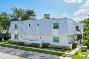 106 Linda Lane 4, Palm Beach Shores, FL 33404 Sold 06/03/25