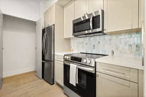 720 S Sapodilla Avenue 105, West Palm Beach, FL 33401 Sold 09/08/25