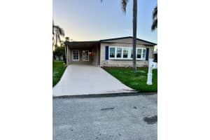 4 Montilla Way, Port Saint Lucie, FL 34952 Sold 07/01/25