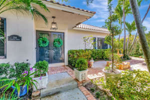284 Florenada Terrace, Boca Raton, FL 33486 Sold 06/03/25