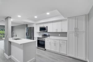 1166 6th Avenue 3, Vero Beach