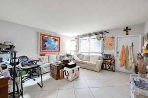 2565 S Ocean Boulevard 219, Palm Beach