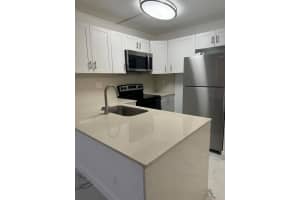 2771 Riverside Drive 416-a, Coral Springs