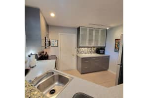 13 Via De Casas Sur 104, Boynton Beach, FL 33426 Sold 06/30/25