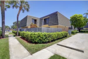 2003 20th Way, West Palm Beach, FL 33407 Sold 07/08/25