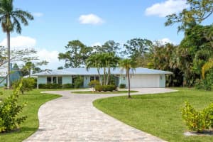 854 Nw Spruce Ridge Drive, Stuart