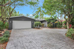 2017 NE 21st Court, Wilton Manors, FL 33305 Sold 07/14/25
