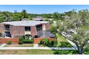 44 Springdale Circle, Palm Springs, FL 33461 Sold 11/13/25