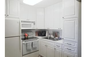 850 Horizons Drive E 207, Boynton Beach, FL 33435 - MLS#R11086590