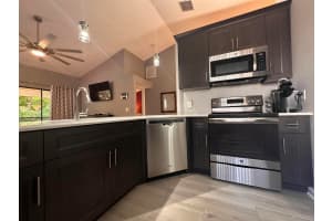 13 Via De Casas Sur 203, Boynton Beach, FL 33426 Sold 07/09/25