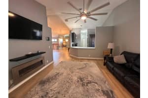 13 Via De Casas Sur 203, Boynton Beach, FL 33426 Sold 07/09/25