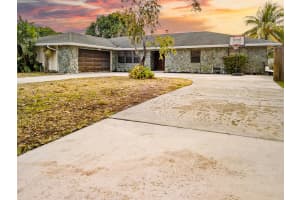 115 NE Caprona Avenue, Port Saint Lucie, FL 34983 - MLS#R11086609