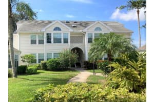1950 Westminster Circle 6, Vero Beach