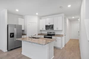 530 Salisbury Circle, Fort Pierce, FL 34982 Sold 05/09/25