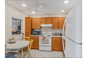 103 Oxford 500 103, West Palm Beach, FL 33417 - MLS#R11086641