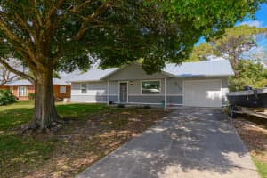 6015 Palm Drive, Fort Pierce, FL 34982 Sold 08/20/25