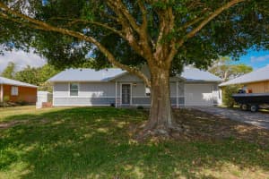 6015 Palm Drive, Fort Pierce, FL 34982 Sold 08/20/25