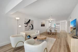 1150 Boxwood Drive 203, Delray Beach, FL 33445 Sold 07/11/25