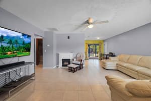 572 NW La Brea Avenue, Port Saint Lucie, FL 34983 Sold 08/11/25