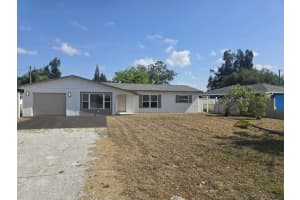 682 Muscogee Drive, Fort Myers