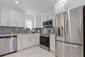 9370 SW 8th Street 208, Boca Raton, FL 33428 Sold 06/20/25