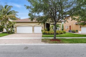 707 Cresta Circle, West Palm Beach, FL 33413 Sold 09/08/25